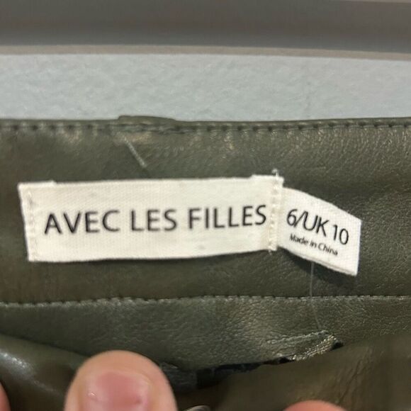 Avec Les Filles Vegan Leather Kick Flare Pants olive green size 6 - Picture 4 of 14